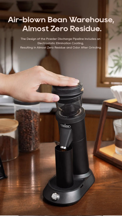 Image of the Hibrew G5 coffee grinder featuring the unique blowing function, designed to eliminate coffee residue and ensure zero retention. Ideal for maintaining freshness and cleanliness in coffee grinding.