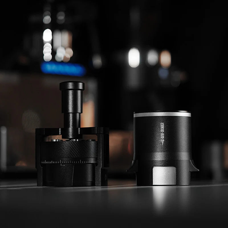MHW-3BOMBER SE Pro black WDT tool for espresso. Needle distributor shown in detail.